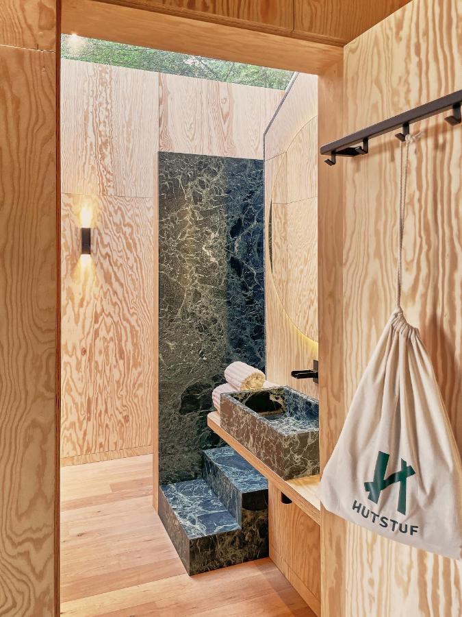 Vakantiehuis Hutstuf The Beaver & Private Outdoor La-Roche-en-Ardenne